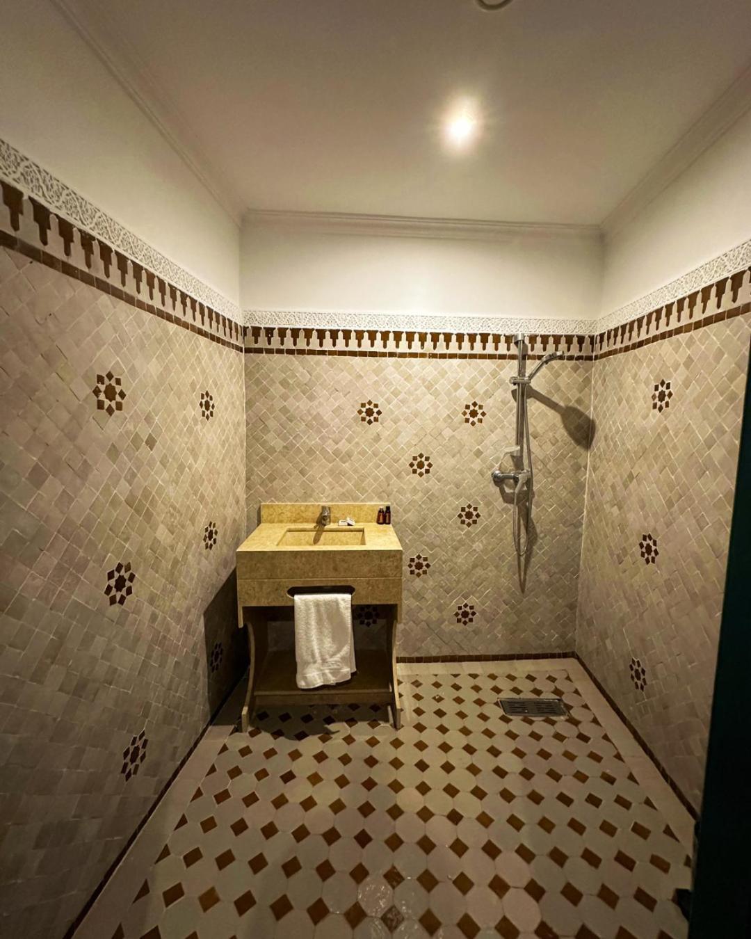 Superior Suite,1600220879:JPEG